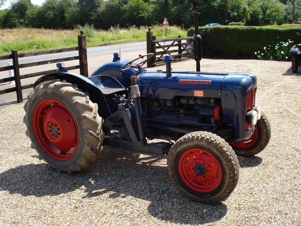 1959 Ford Tractor - Image 5 of 5