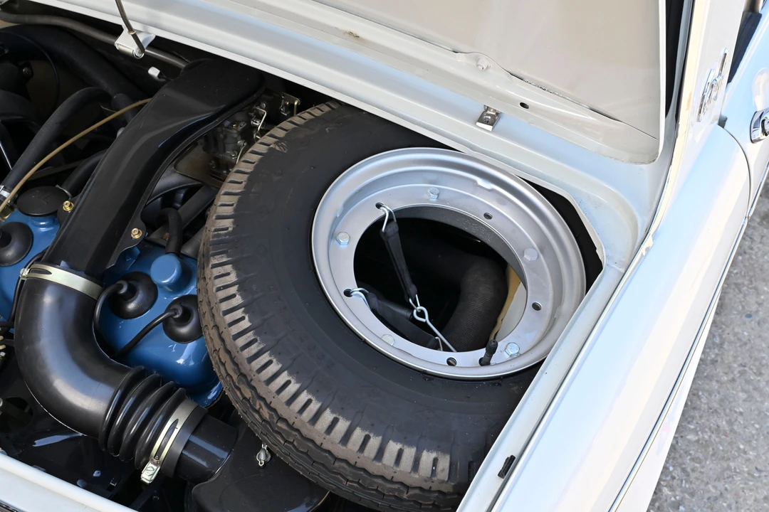 1966 Mazda - Image 10 of 31