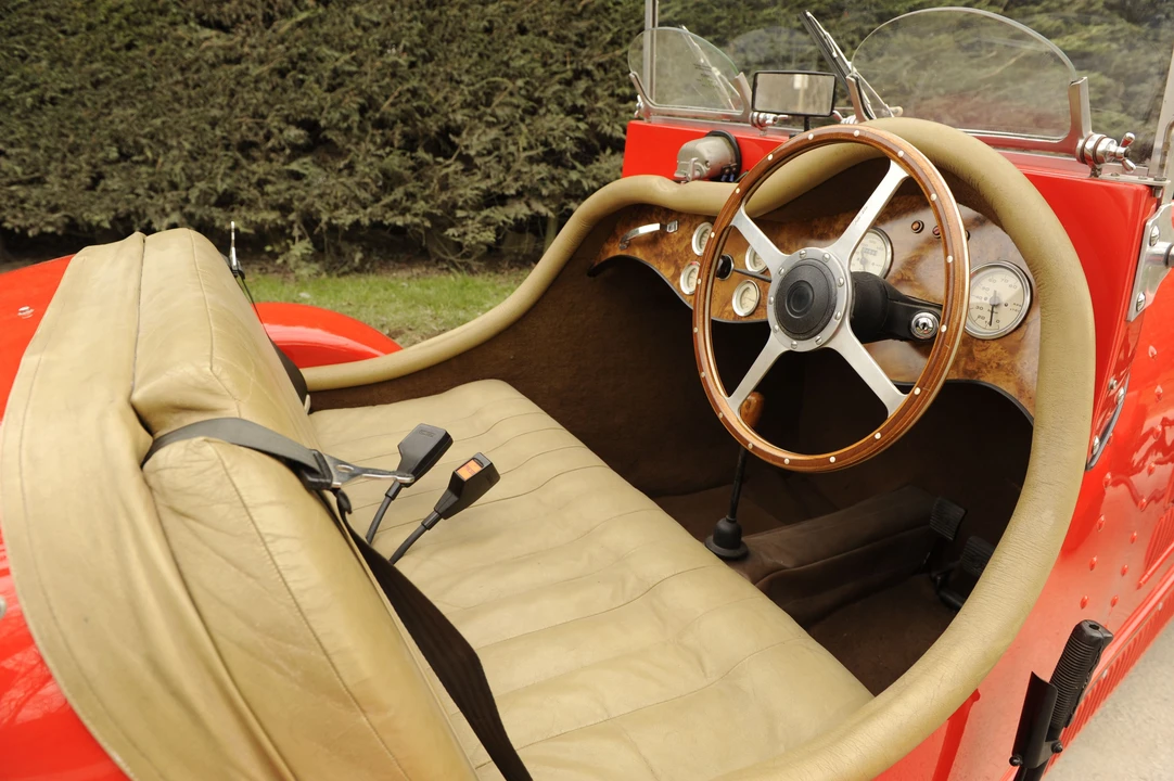1984 Bugatti - Image 2 of 2