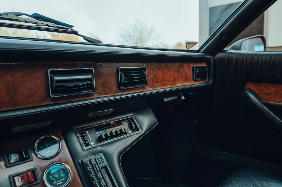 1984 DeTomaso Pantera - Image 15 of 27