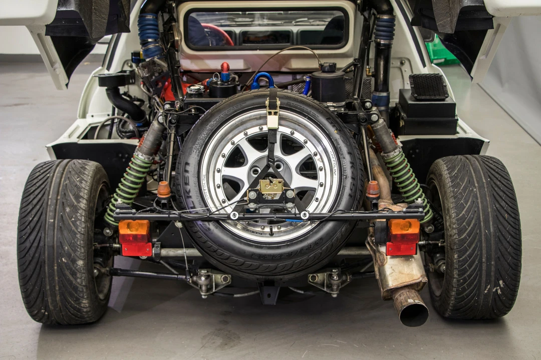 1986 Ford RS200 - Image 2 of 15