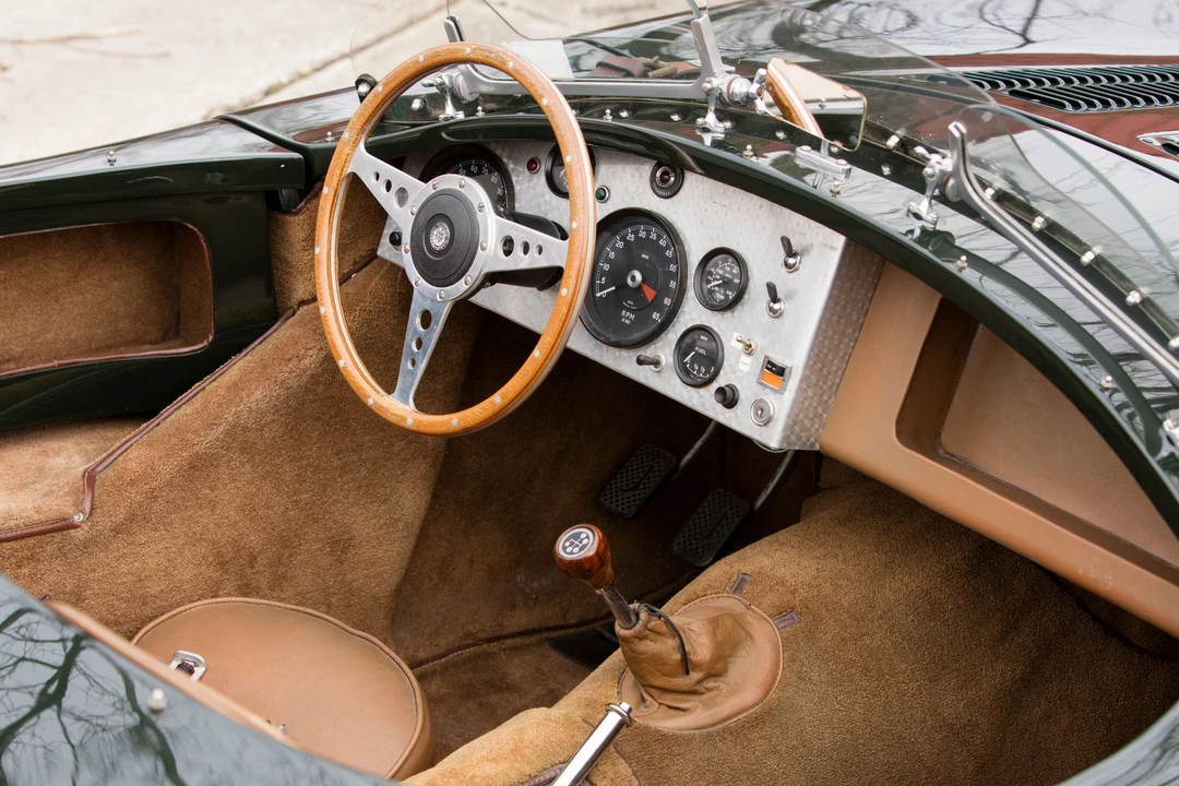 1990 Jaguar Replica - Image 18 of 31