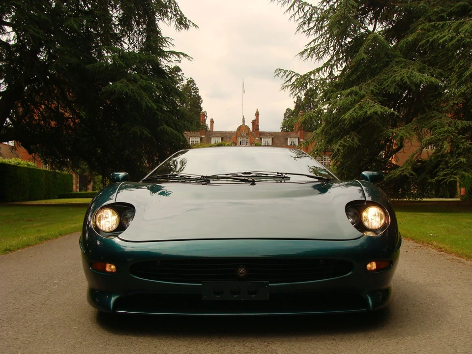 1992 Jaguar XJ220 - Image 7 of 12