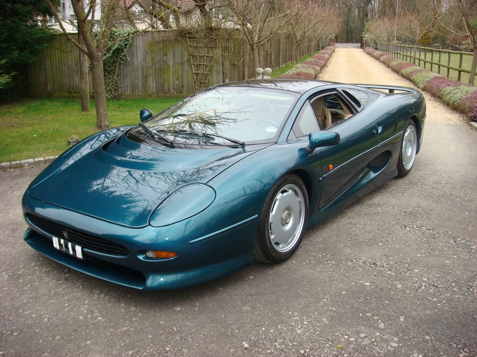 1992 Jaguar XJ220 - Image 12 of 12
