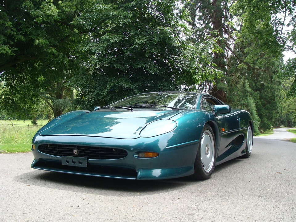 1992 Jaguar XJ220 - Image 11 of 12