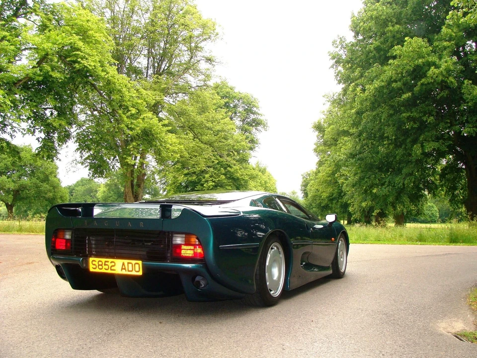 1992 Jaguar XJ220 - Image 6 of 12