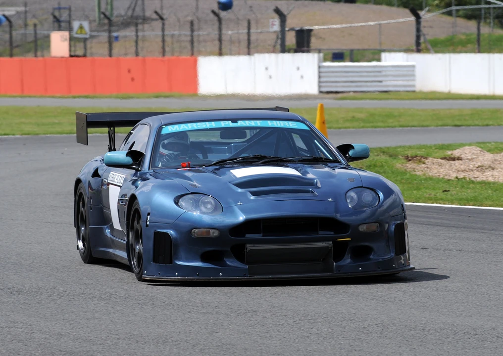 2004 Aston Martin DB7 GT & GTA - Image 2 of 4