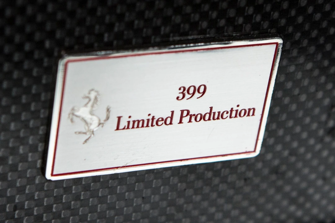 2004 Ferrari Enzo - Image 24 of 28