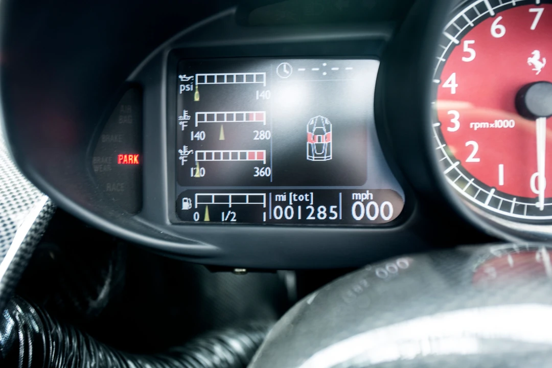 2004 Ferrari Enzo - Image 12 of 28
