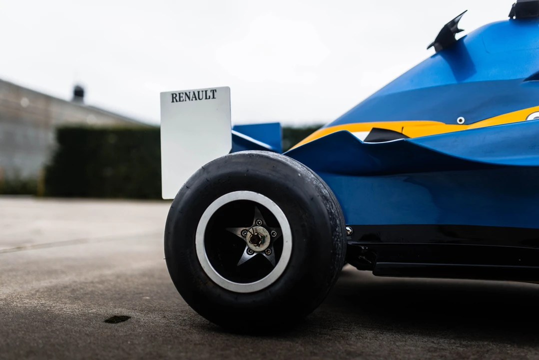 2004 Renault - Image 29 of 31