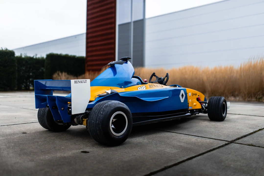 2004 Renault - Image 12 of 31