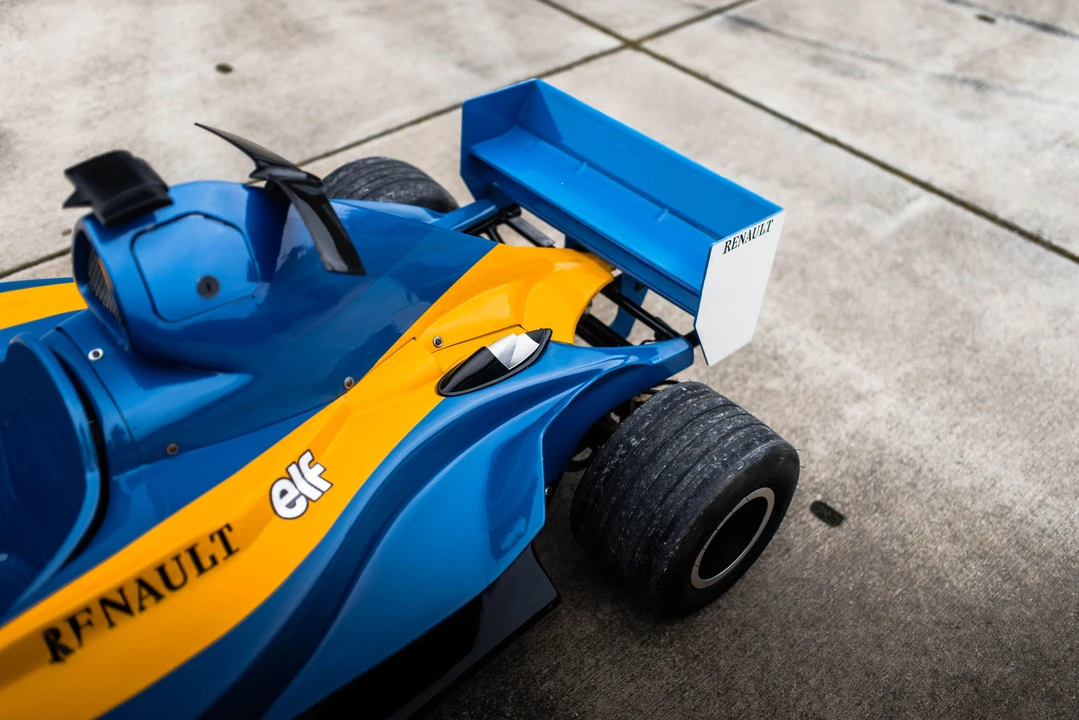 2004 Renault - Image 23 of 31