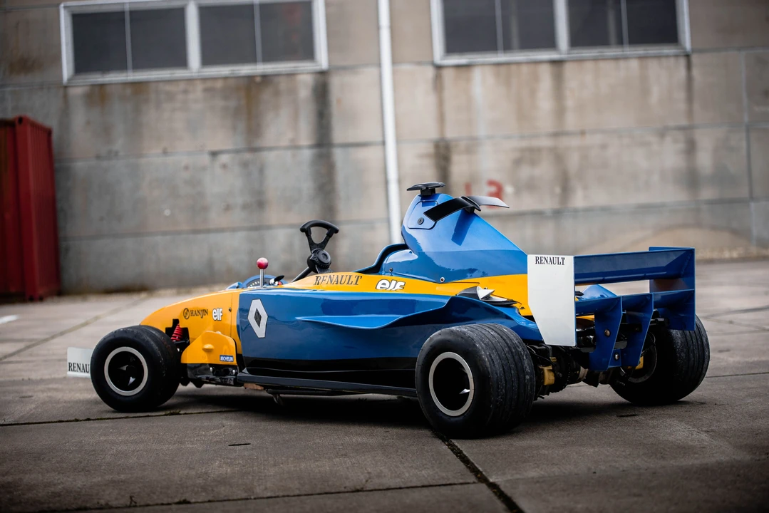 2004 Renault - Image 5 of 31