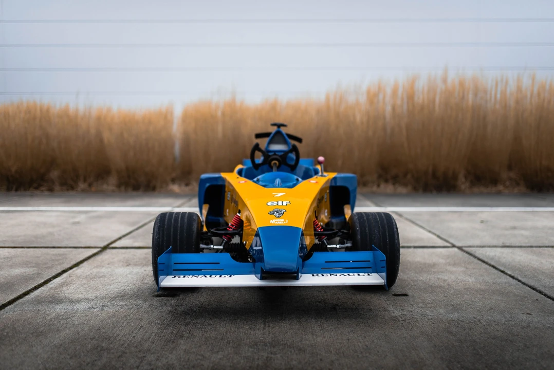 2004 Renault - Image 10 of 31