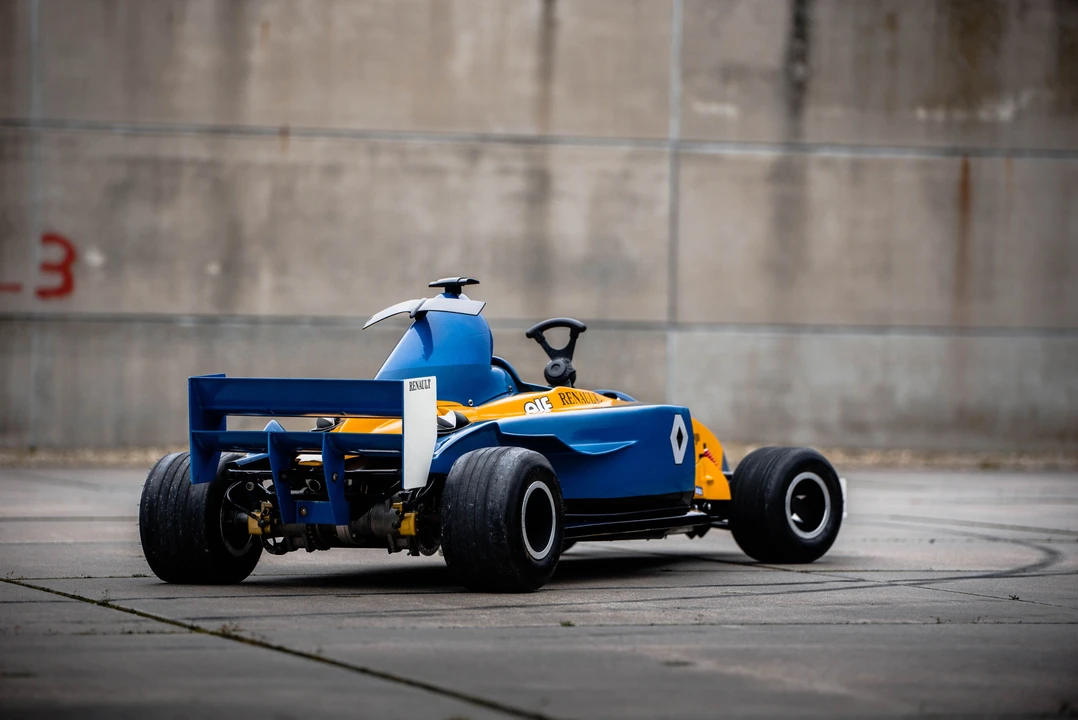 2004 Renault - Image 3 of 31