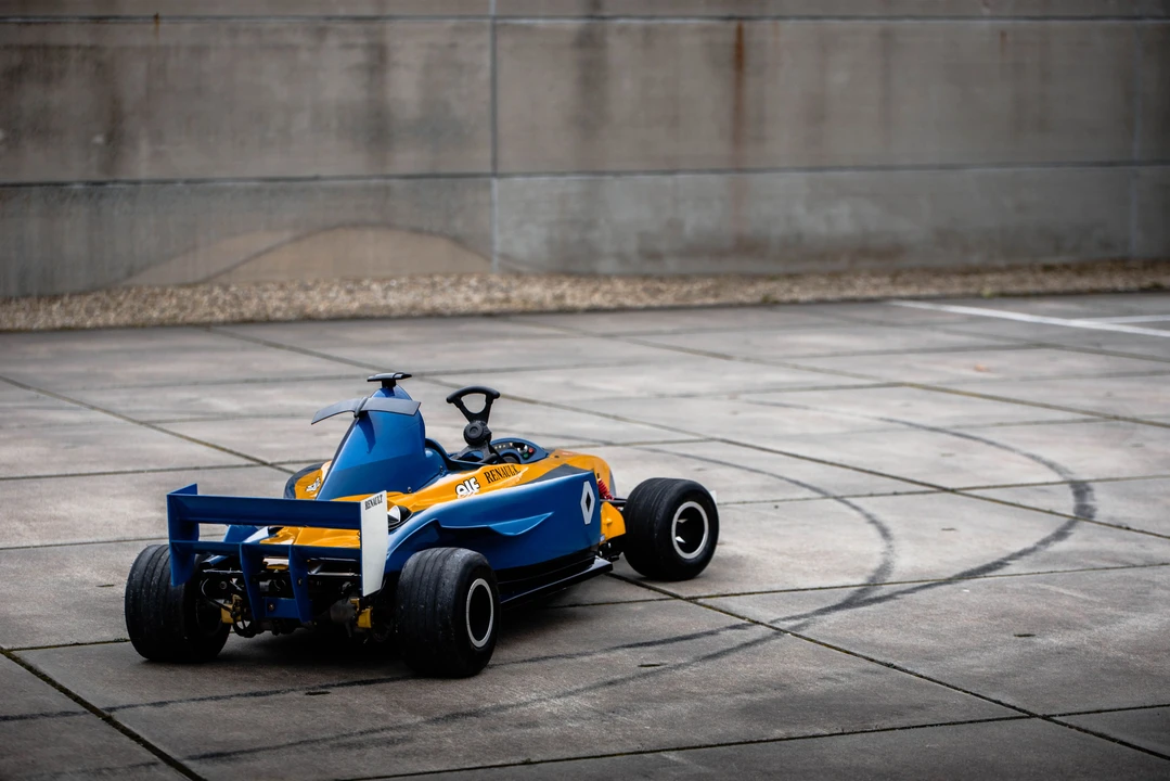 2004 Renault - Image 4 of 31