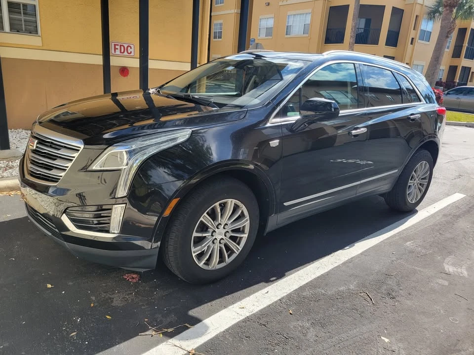 2017 Cadillac XT5 - Image 2 of 10