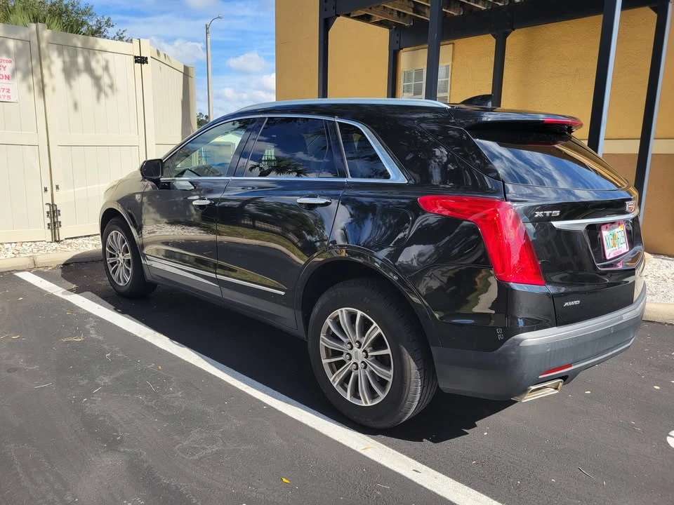 2017 Cadillac XT5 - Image 5 of 10