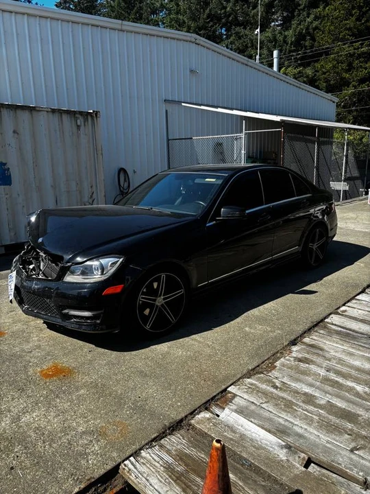 2012 Mercedes-Benz W204 C-Class - Image 2 of 4