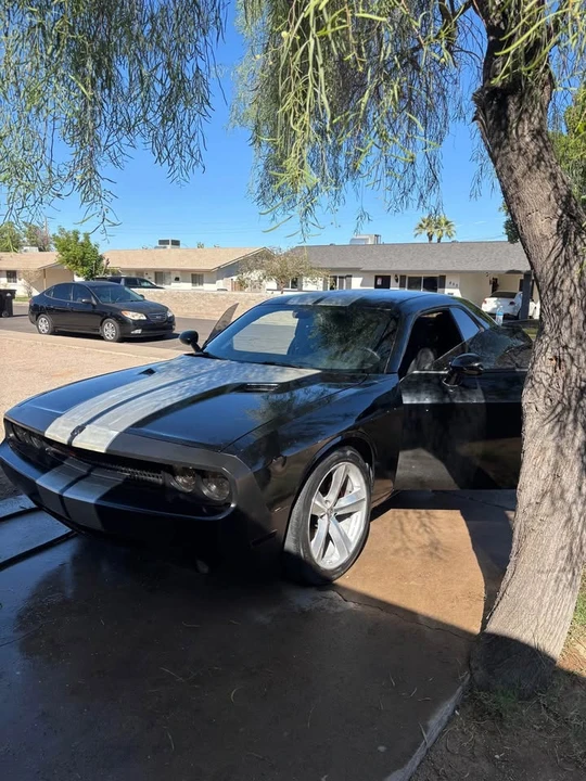 2010 Dodge Challenger 3rd Gen - Image 2 of 5