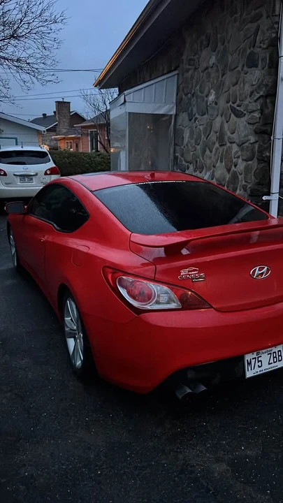 Hyundai Genesis Coupe - Image 2 of 7