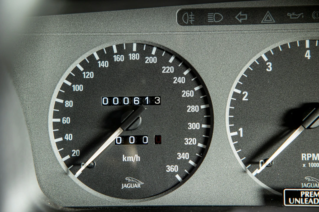 1993 Jaguar XJ220 - Image 20 of 29
