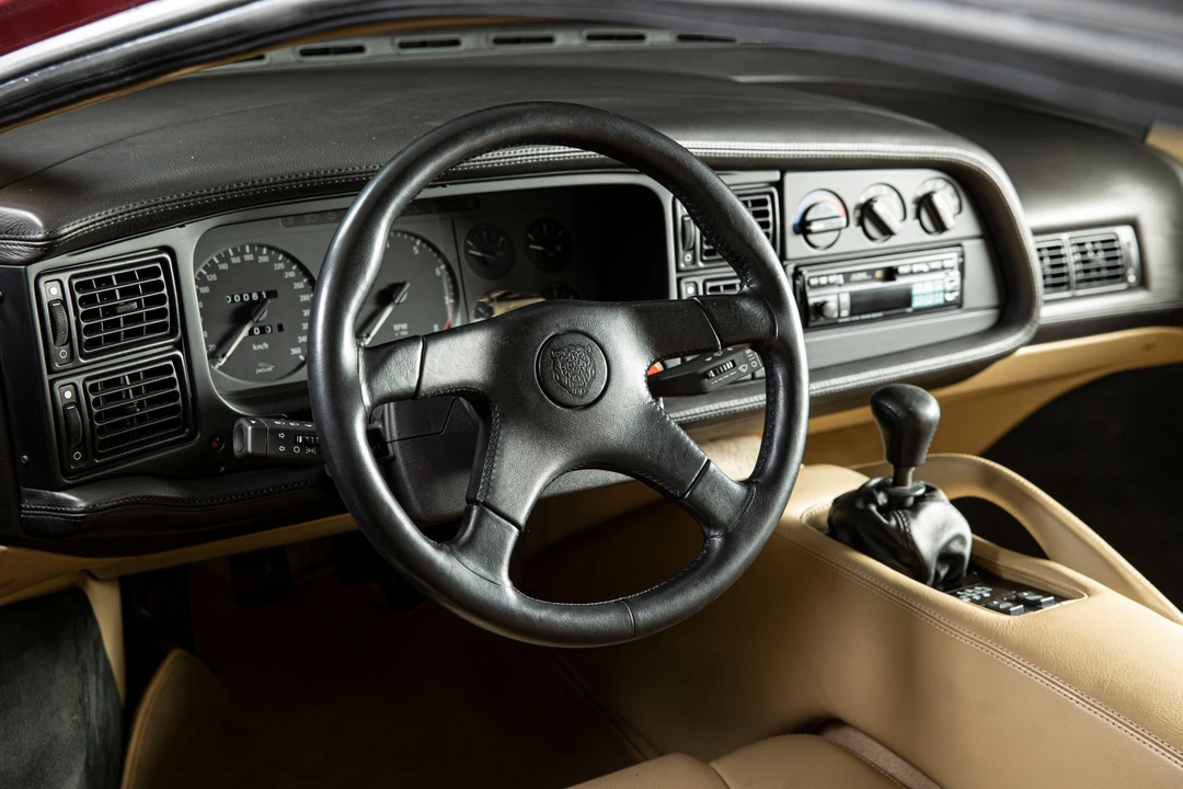 1993 Jaguar XJ220 - Image 21 of 29