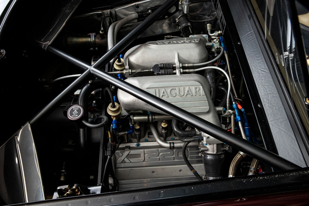 1993 Jaguar XJ220 - Image 11 of 29