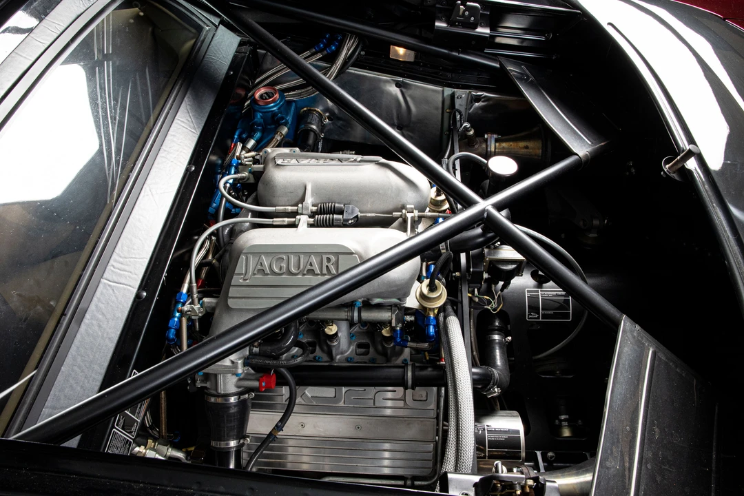 1993 Jaguar XJ220 - Image 8 of 29
