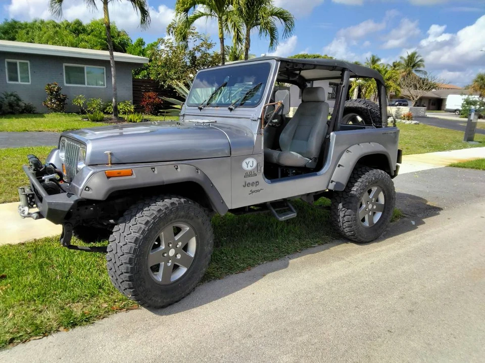 1995 Jeep YJ Wrangler - Image 4 of 4