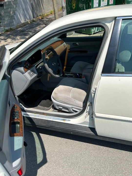 2009 Buick Lucerne - Image 7 of 9