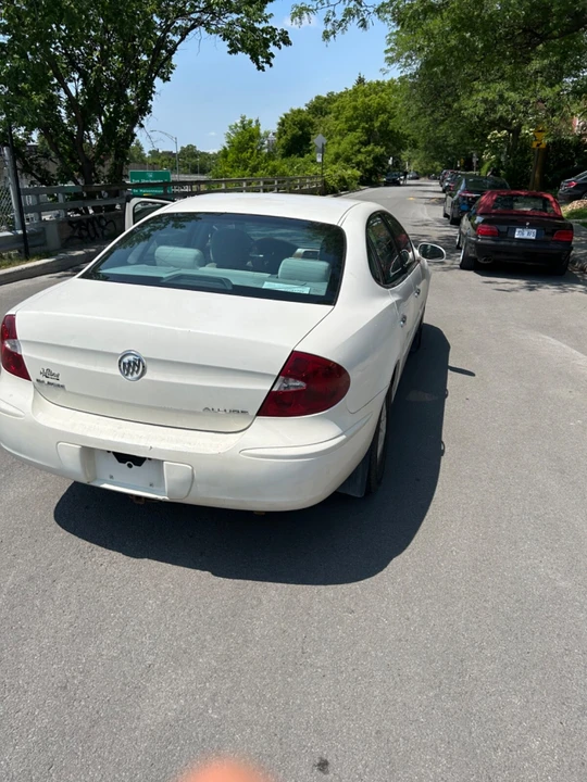 2009 Buick Lucerne - Image 5 of 9