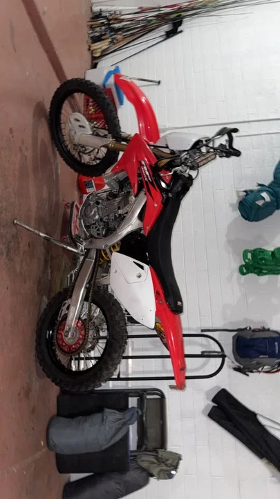 2005 Honda CRF - Image 2 of 3