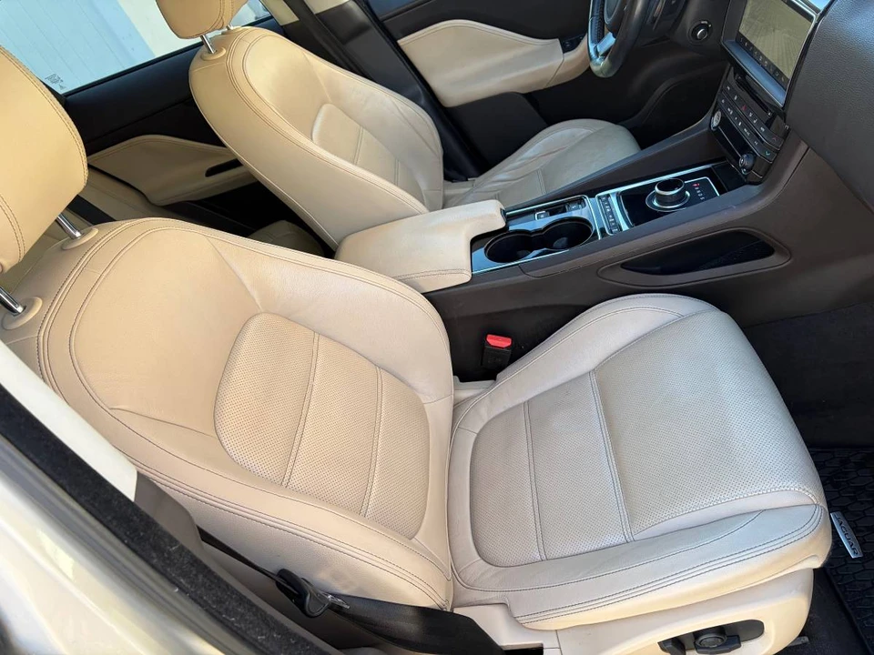 2017 Jaguar F-Pace - Image 17 of 20