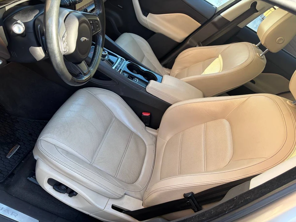 2017 Jaguar F-Pace - Image 10 of 20