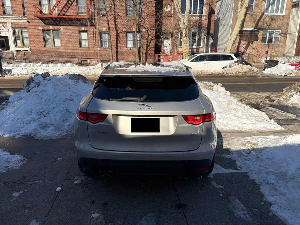 2017 Jaguar F-Pace - Image 6 of 20