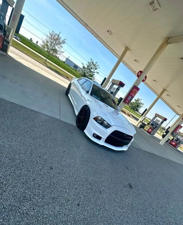 2011 Dodge Charger 7th Gen - Image 6 of 8