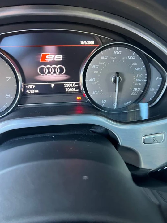 2015 Audi D4 S8 - Image 11 of 11