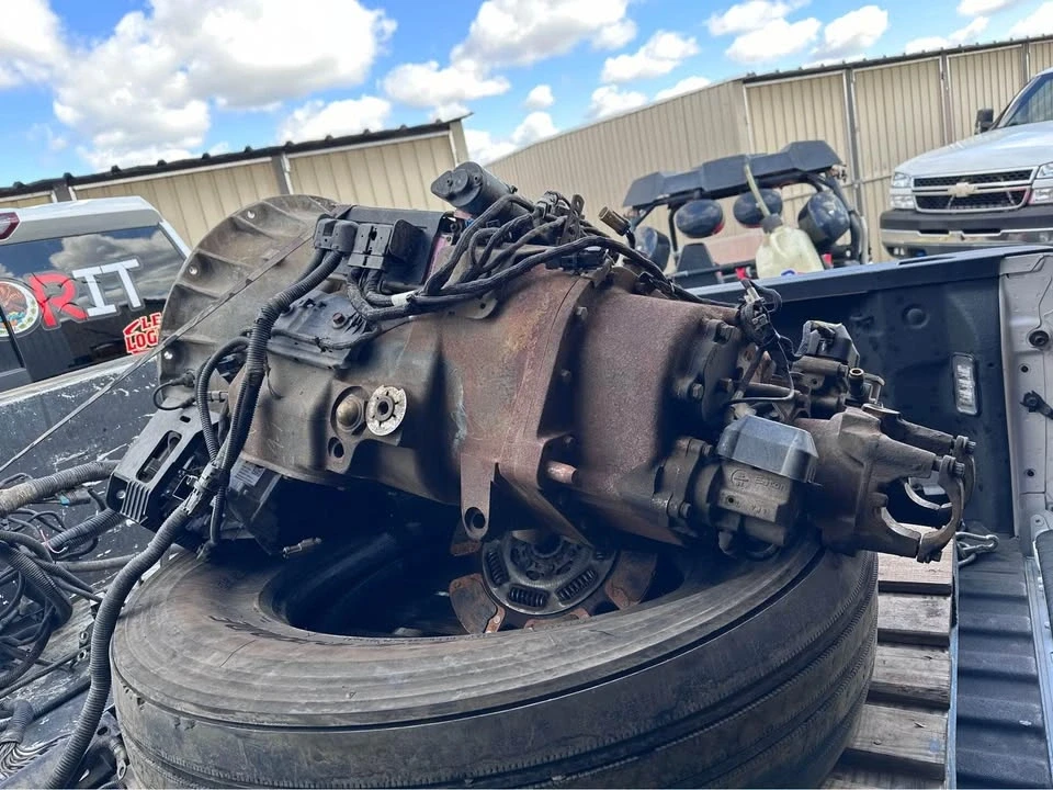 2018 Parts & Memorabilia Gearboxes - Image 3 of 8