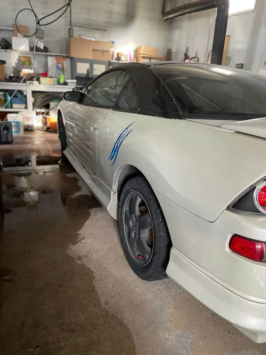 2003 Mitsubishi Eclipse 3rd Gen - Image 8 of 10