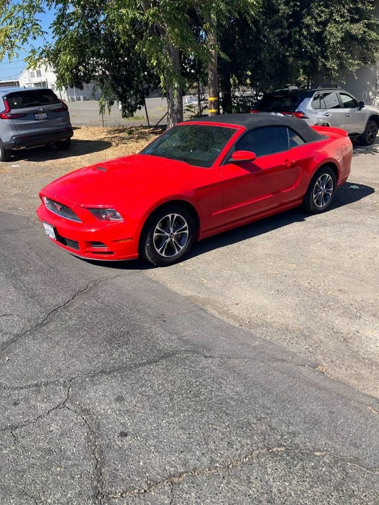 2014 Ford S197 Mustang - Image 2 of 2