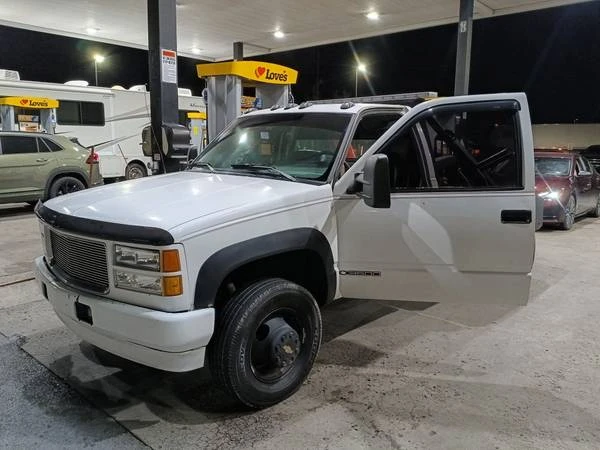 1993 GMC Sierra 1st Gen - Image 3 of 3
