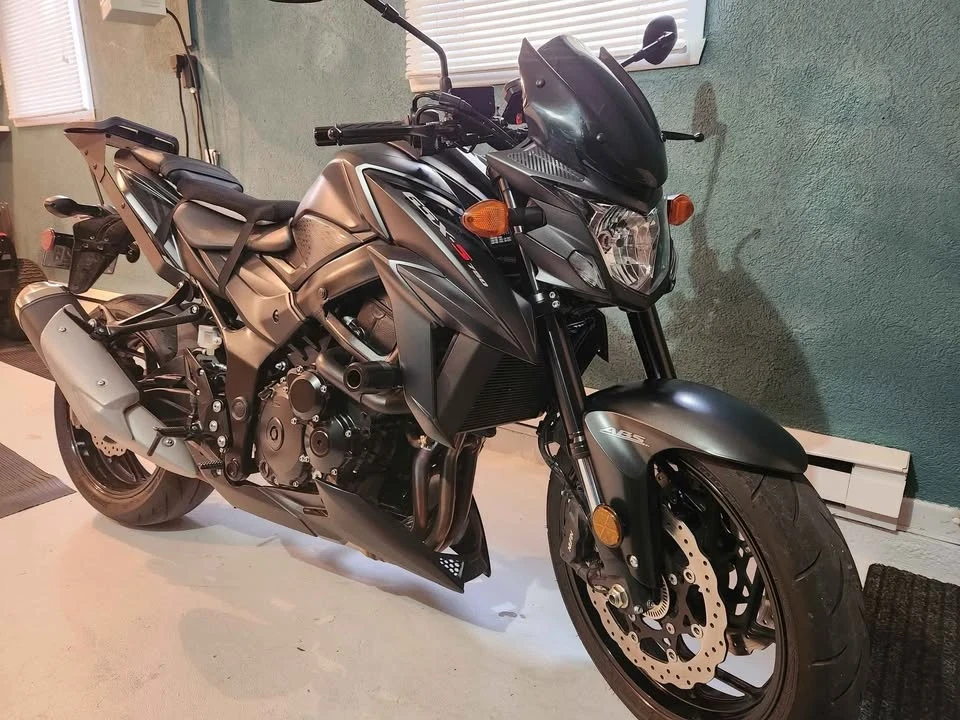 2023 Suzuki GSX - Image 2 of 4