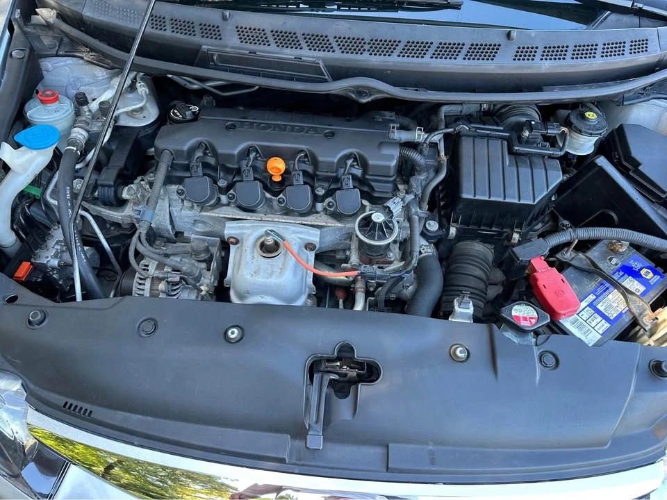 2009 Honda Civic 8th Gen - Image 2 of 8