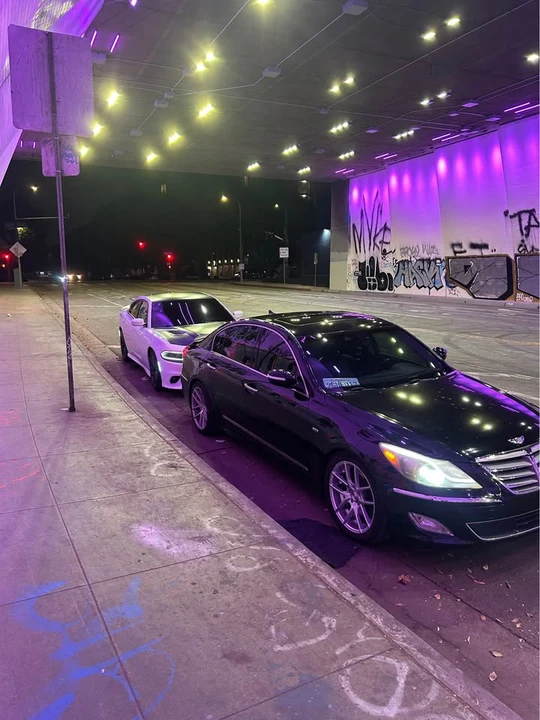 Hyundai Genesis - Image 3 of 3