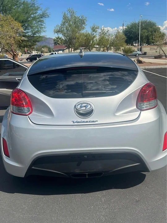 2012 Hyundai Veloster - Image 4 of 10