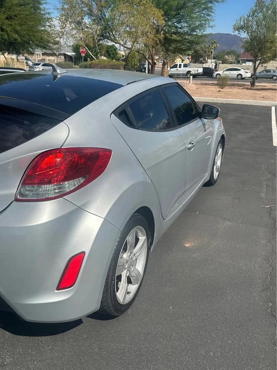 2012 Hyundai Veloster - Image 5 of 10