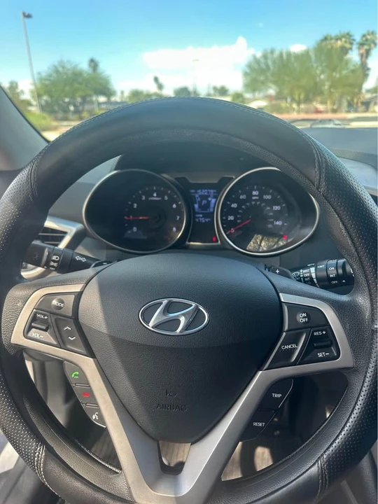 2012 Hyundai Veloster - Image 6 of 10