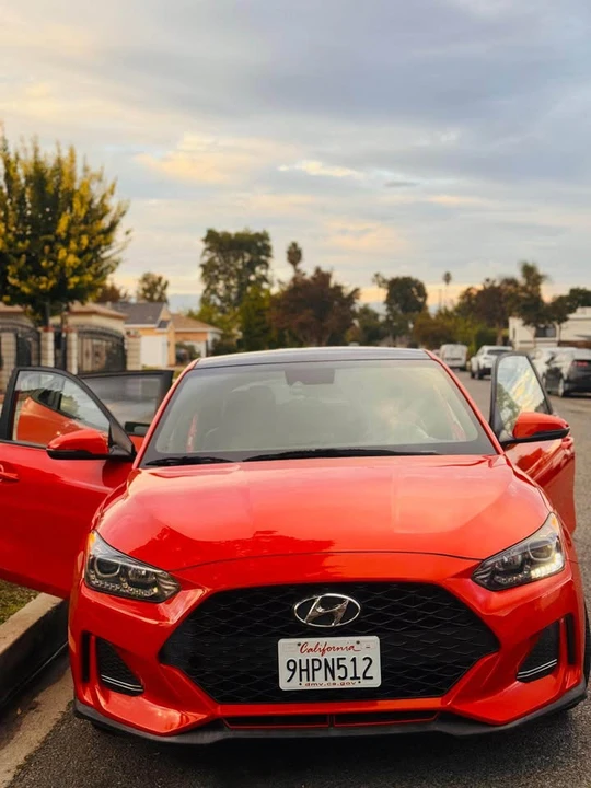 Hyundai Veloster - Image 8 of 10
