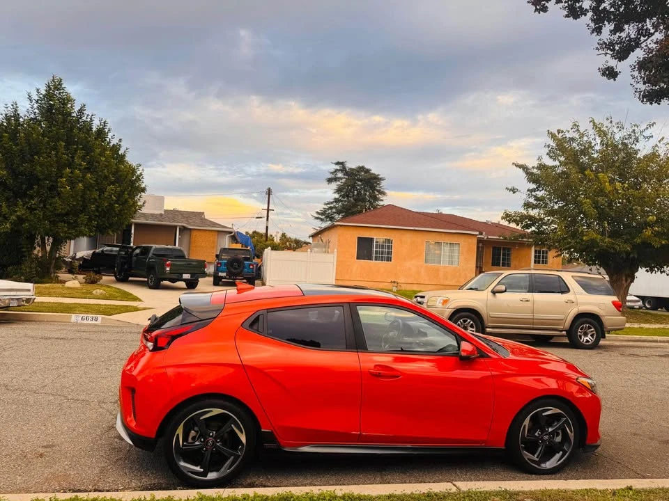 Hyundai Veloster - Image 2 of 10